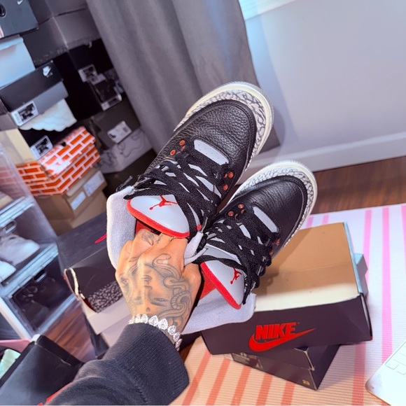 Air Jordan Retro 3 OG - Picture 4 of 14